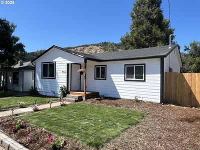 441 NE Johnson St, Myrtle Creek, OR, 97457