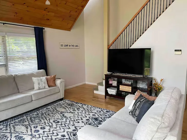 388 Hideaway Farms Rd — Photo 6
