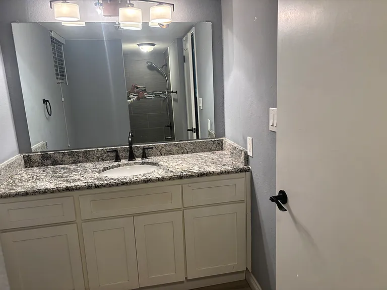 4612 W Augusta Ave — Photo 12