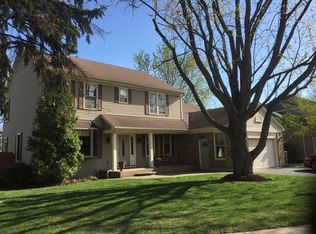 5112 Spruce Pointe Dr, Gurnee, IL 60031