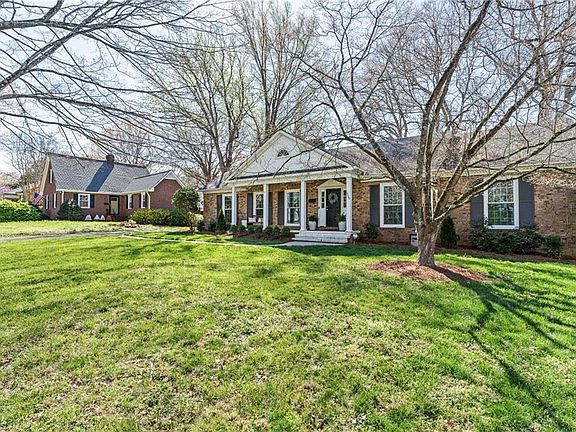 3rd image of 1260 Abingdon Way