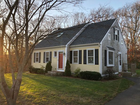 6 Wayside Ln