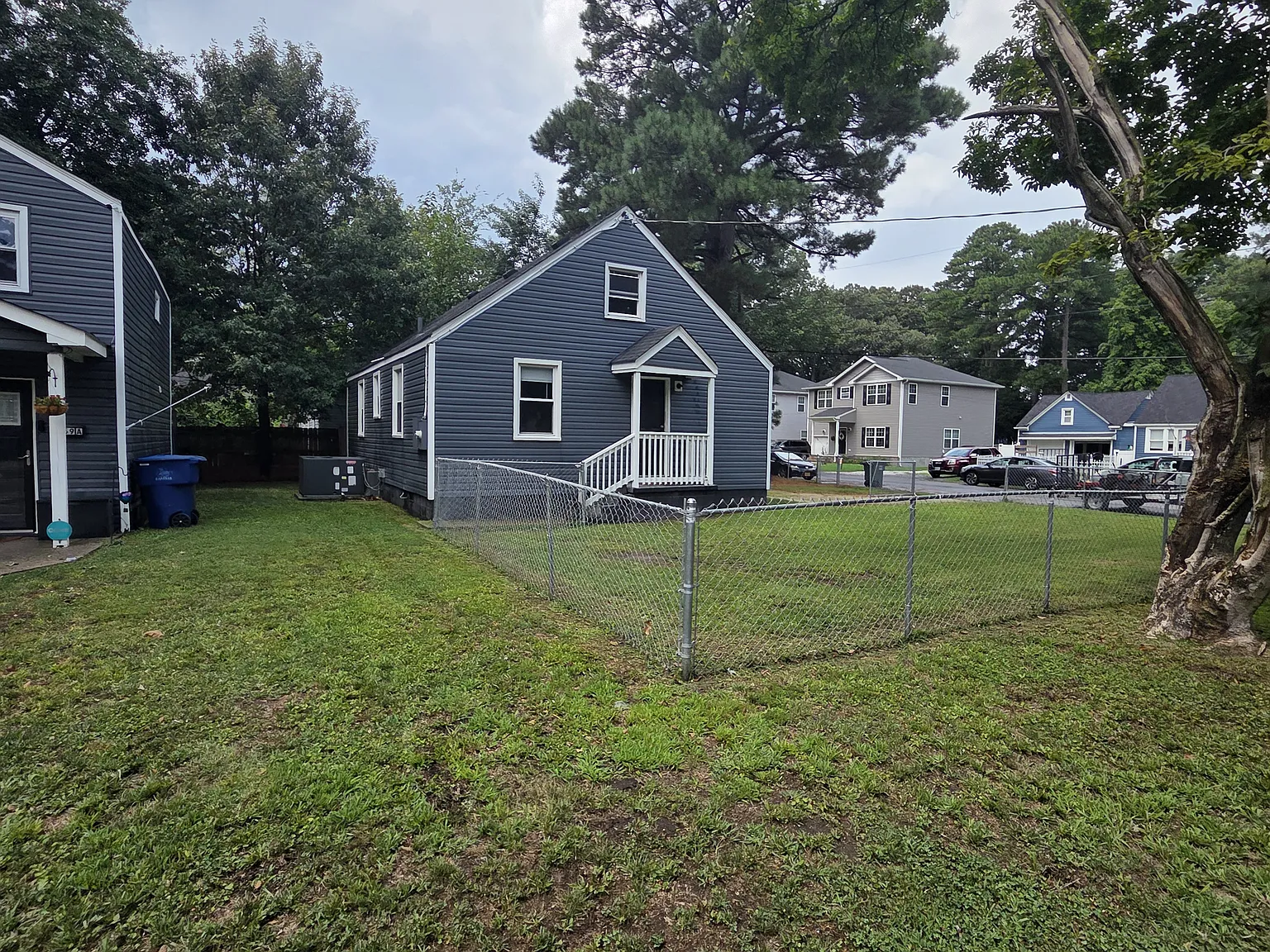 3 bed, 1000 sqft, $1,875 — Photo 3