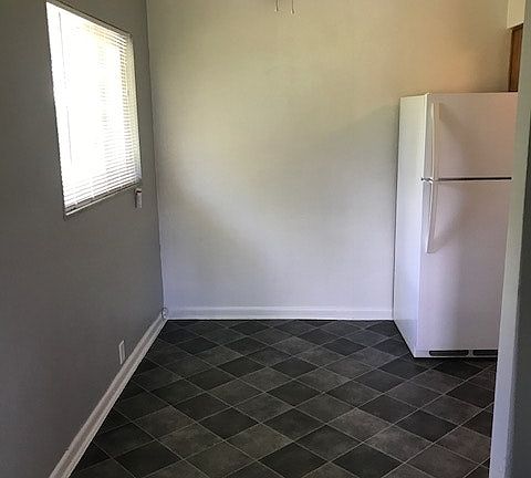 4th image of 2823 Ferncliff Ave APT C