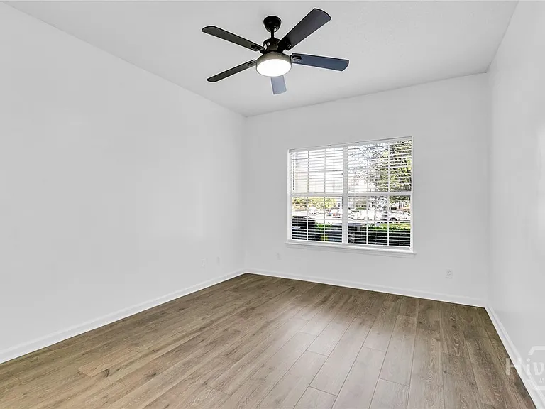 4104 Walden Park Dr — Photo 17