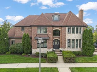 253 E Wilson St, Elmhurst, IL 60126