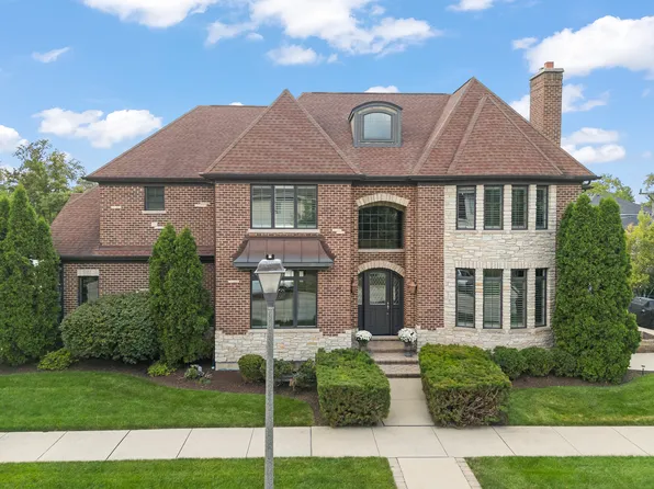 253 E Wilson St, Elmhurst, IL 60126