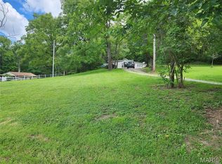 13339 Rosebank Ln, Saint Louis, MO 63122