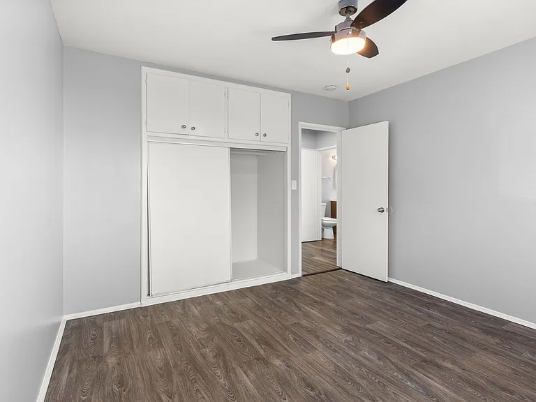 1577 Pine Avenue — Photo 19