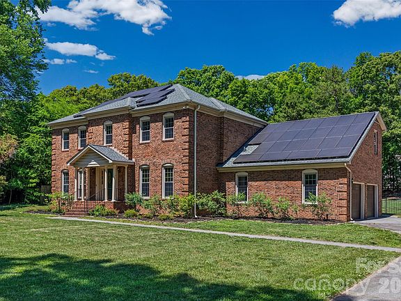 2nd image of 2115 E Providence Dr