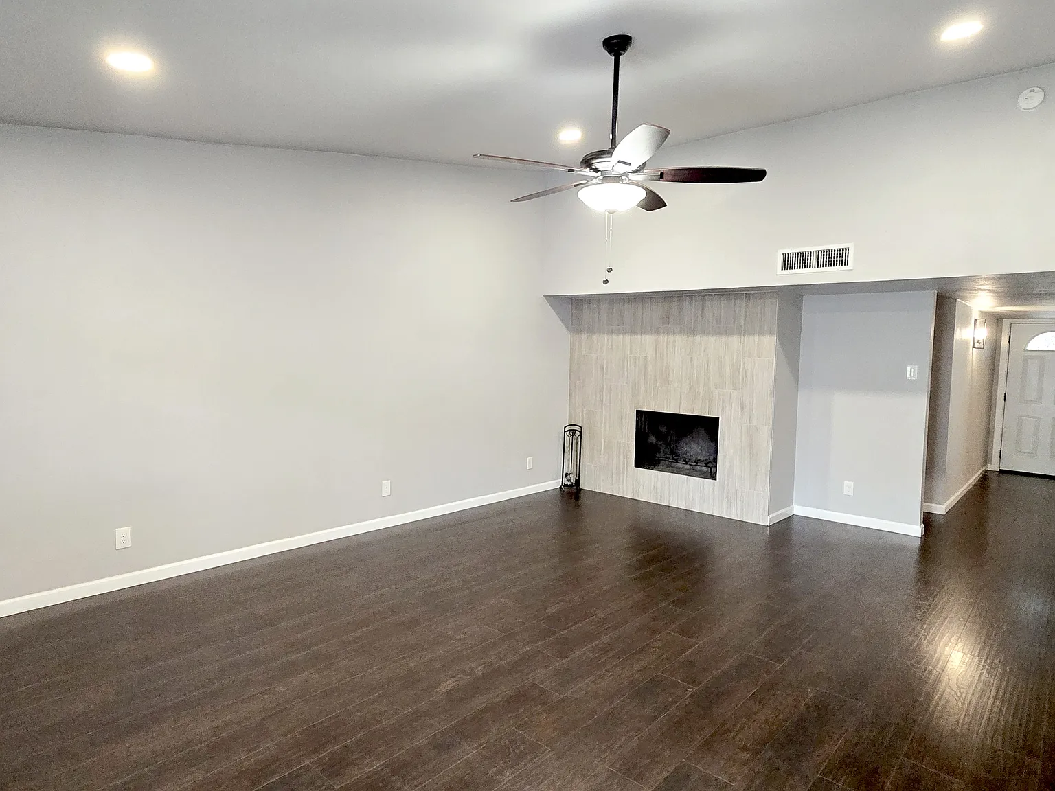 3 bed, 1603 sqft, $2,350 — Photo 4