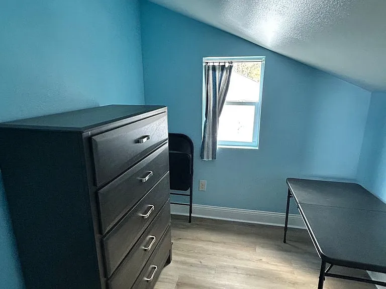 30 Harbour Ln — Photo 4
