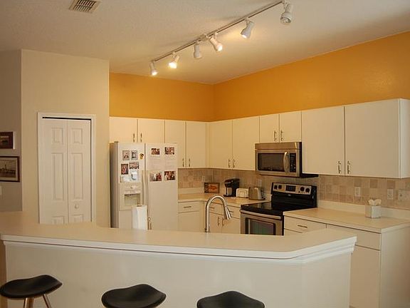 3rd image of 616 Samantha Ln
