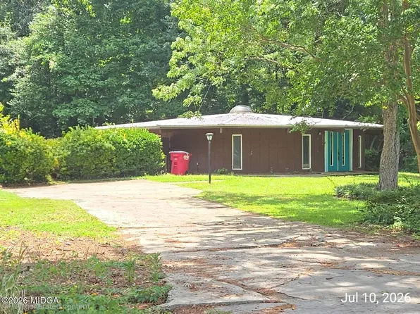 882 N Confederate Dr, Macon, GA 31220