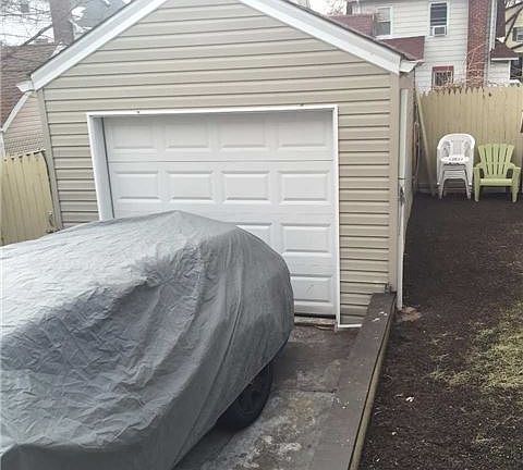 2nd image of 21528AM 112 Ave