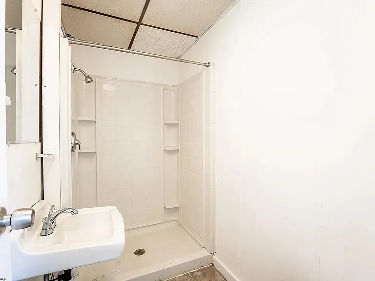 746 Willey St #A — Photo 3