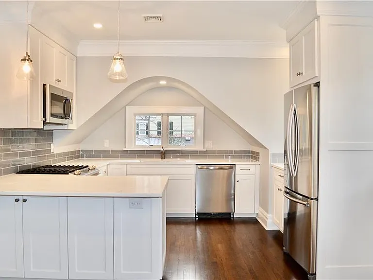 82 Douglas Rd #B — Photo 2