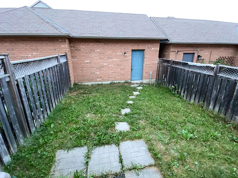 1102 Bur Oak Ave — Photo 17