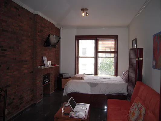 Rented by Giladi Realty | media 9