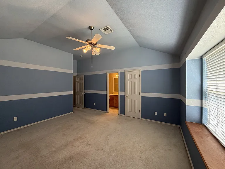 1214 Northern Hills Ln — Photo 16