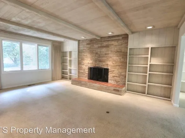 3751 Random Ln, Sacramento, CA 95864