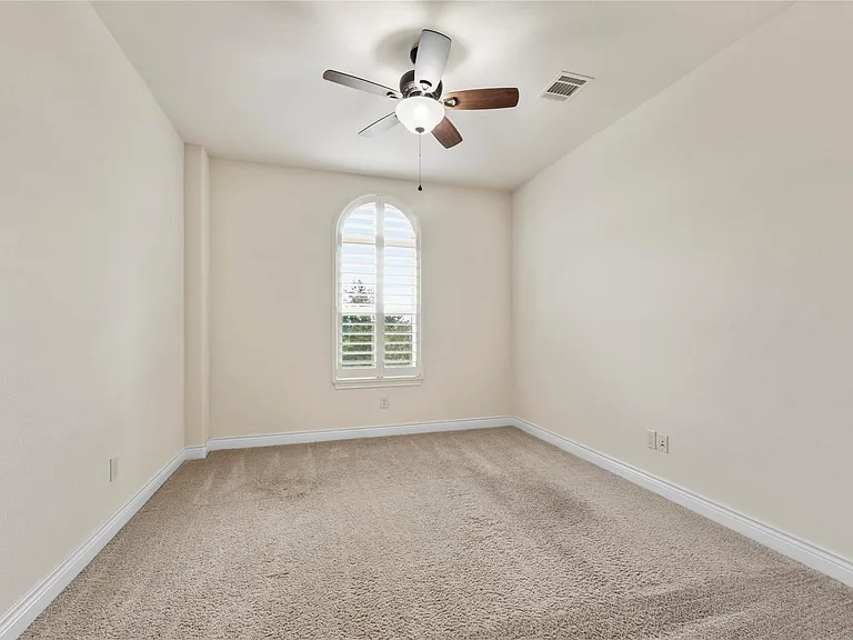 20323 Mary Point Ln — Photo 32