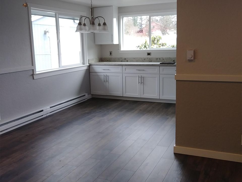 2nd image of 1813 121st St E