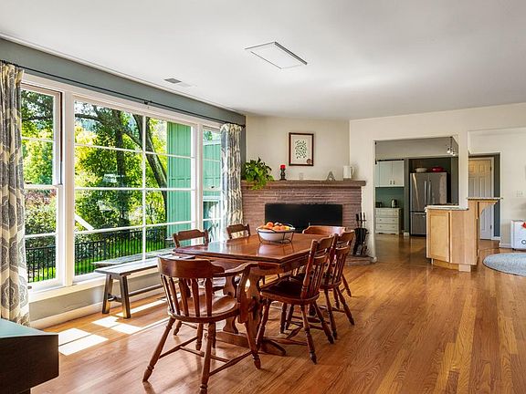 5th image of 9523 Sunnyside Ave