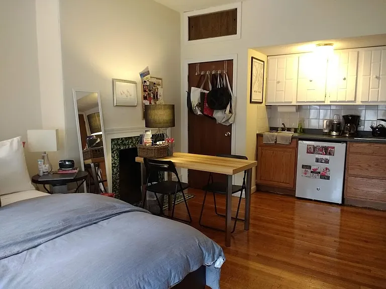 907 Beacon St #6 — Photo 1