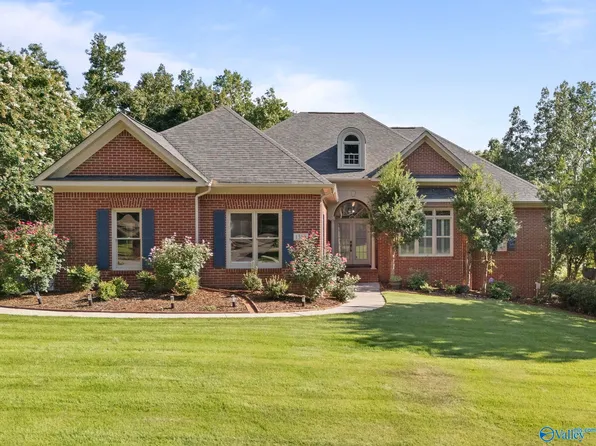 1318 Deans Dr SE, Huntsville, AL 35802