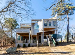 31 9th St N, Edgartown, MA 02539