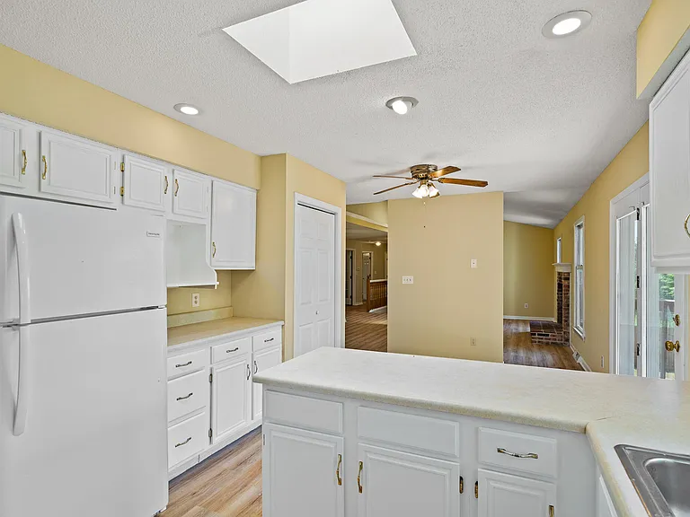 2601 Hillshire Dr — Photo 20