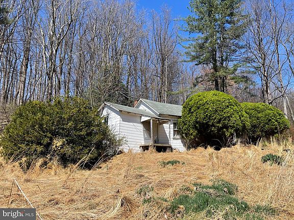 2nd image of 4100 Heards Ln