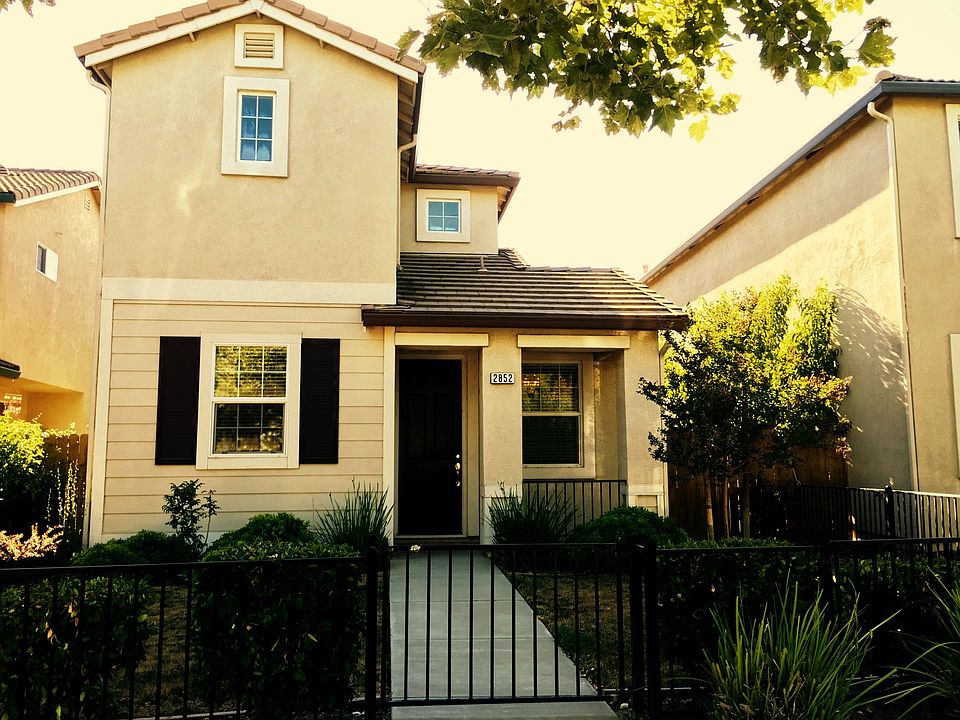 1st image of 2852 Mojave Dr