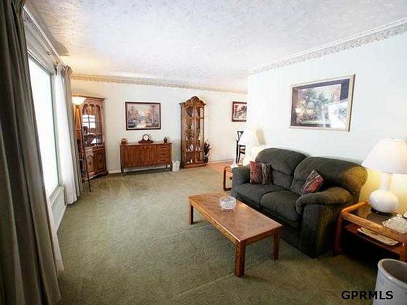 4th image of 3427 S 112th St