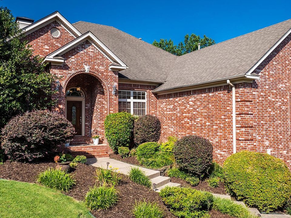 1st image of 40 Belle River Cir