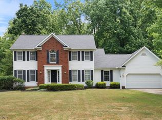 2973 Gatsby Ln, Willoughby Hills, OH 44092