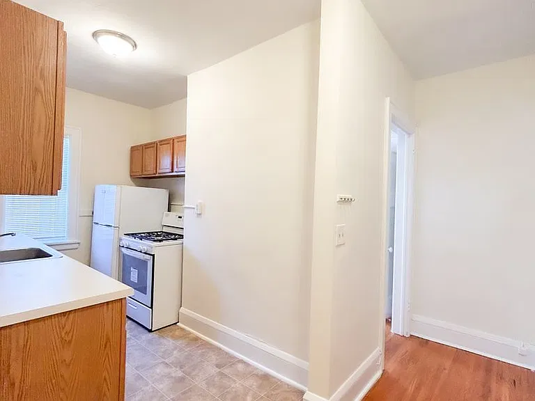 1619 Lagoon Ave — Photo 5