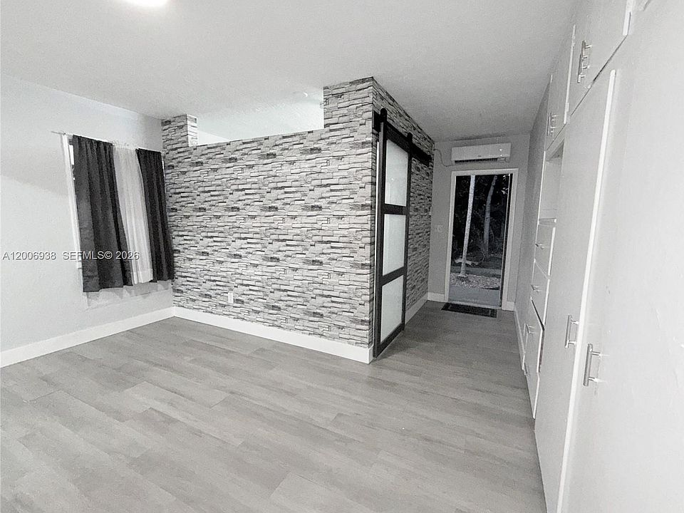 1st image of 1815 McKinley St APT 1