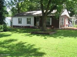 410 S Rotan St, Salem, IL 62881