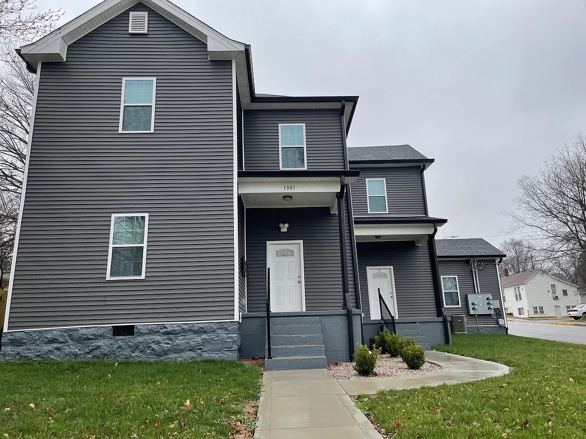 Building Photo - 1301 Indianola St #C