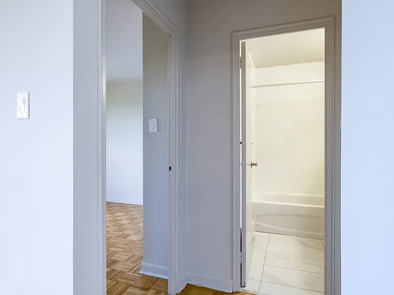 150 Culford Rd #1BR — Photo 7