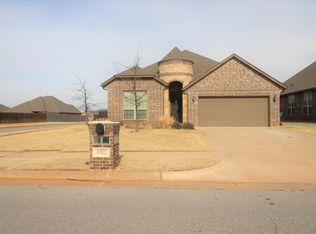 8125 NW 158th St, Edmond, OK 73013