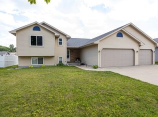 75 Jacob Ave, Oshkosh, WI 54902