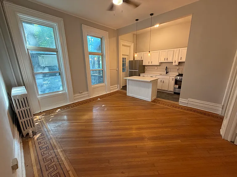 324 Hudson Ave #1R — Photo 4