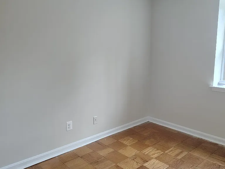5956 Westchester Park Dr — Photo 9