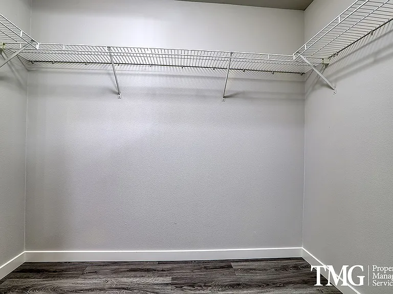 3708 NE 98th St — Photo 32