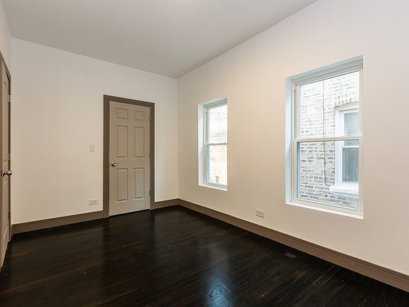3rd image of 1143 N Karlov Ave