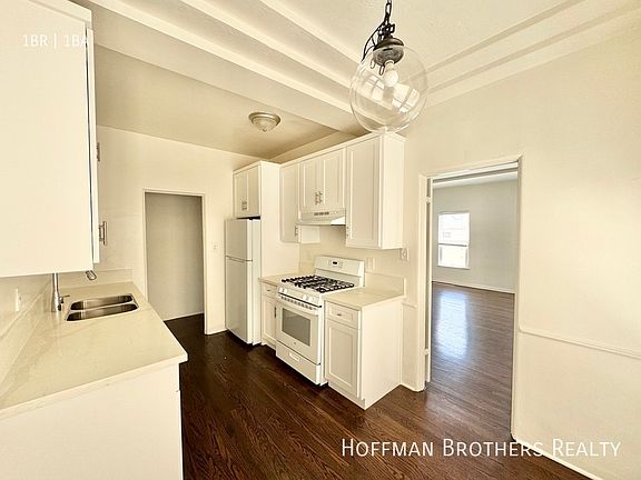 3rd image of 9932 Robbins Dr #103A