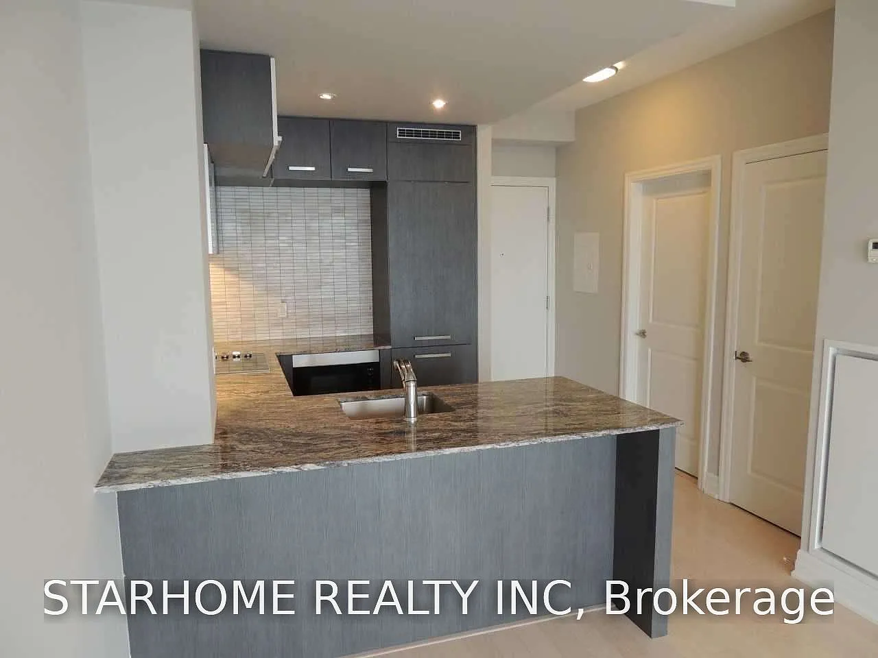 1 bed, $2,600 — Photo 3